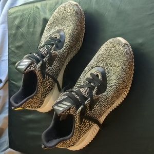 Alpha bounce adidas